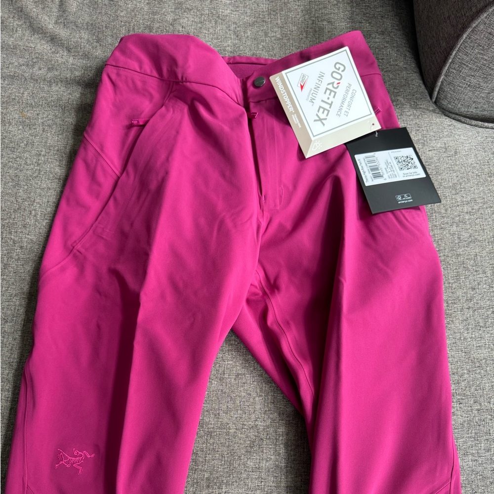 Brand new Arcteryx Gore-Tex Theriss Softshell Pants Size 8